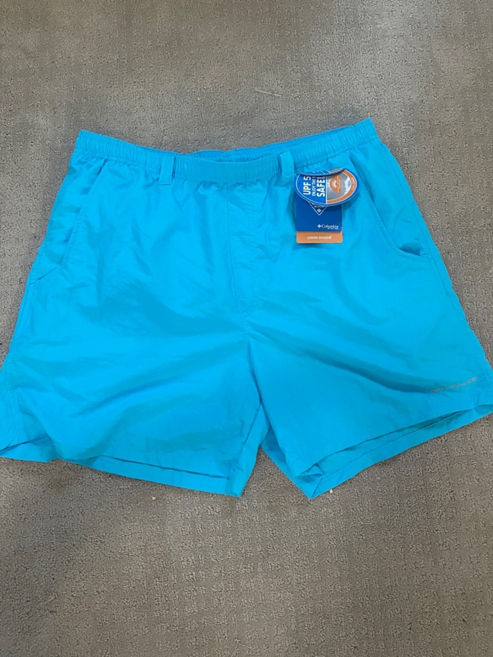 Men’s large NWT Columbia Bright Aqua pfg Active Swim Shorts pockets belt loops